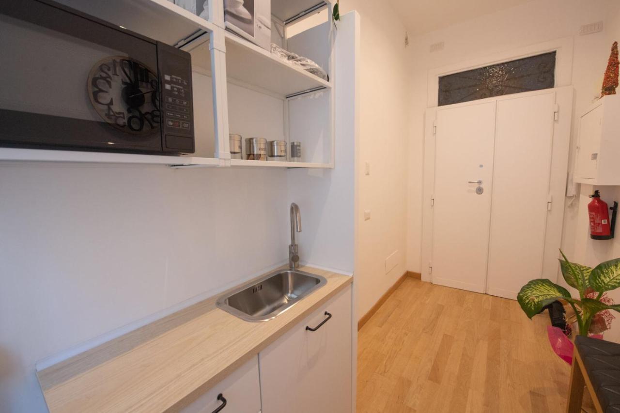 Domus Castroni Germanico Bed and Breakfast Rom Exteriör bild